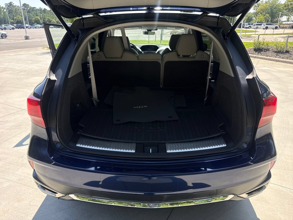 Used 2017 Acura MDX w/ Technology Package AWD/4WD image 32