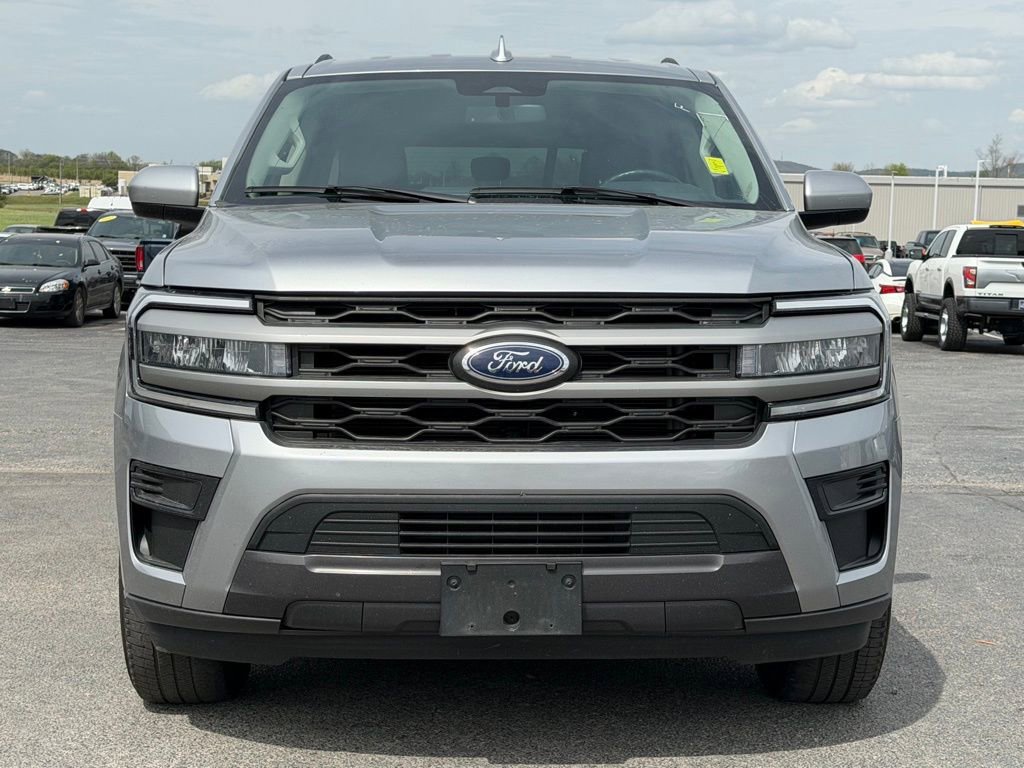 Used 2024 Ford Expedition Max XLT image 10