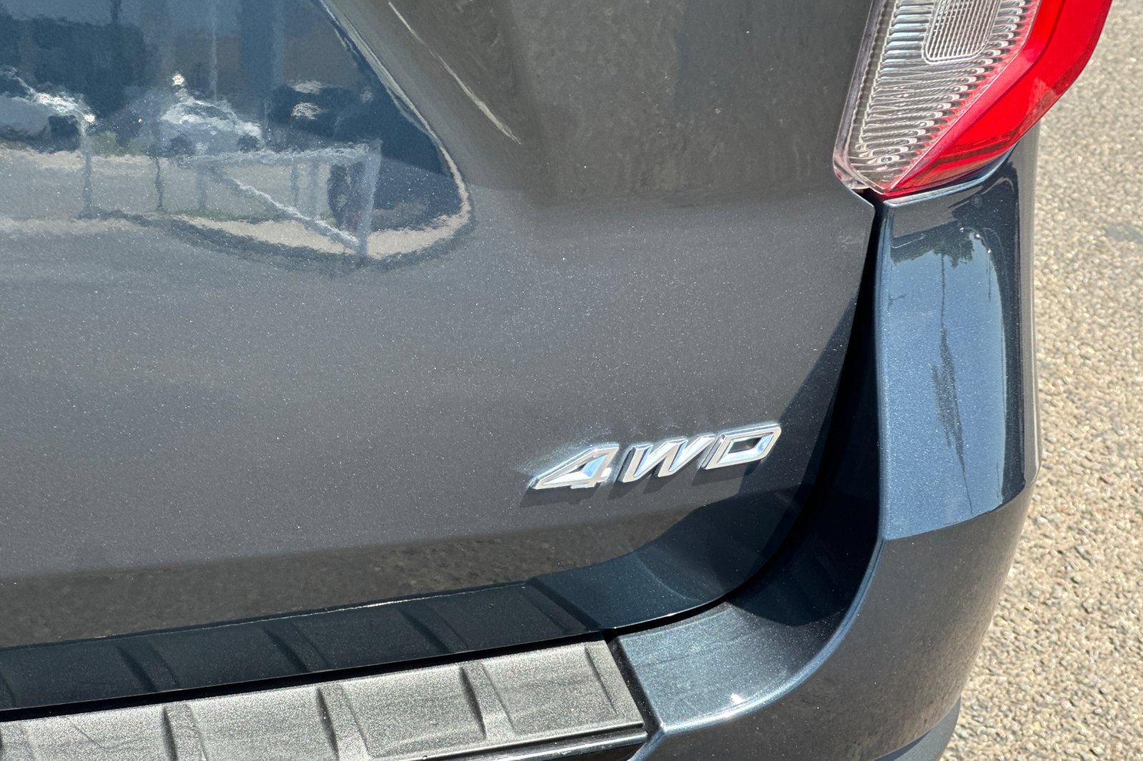 Used 2022 Ford Explorer ST-Line w/ Class IV Trailer Tow Package AWD/4WD image 29