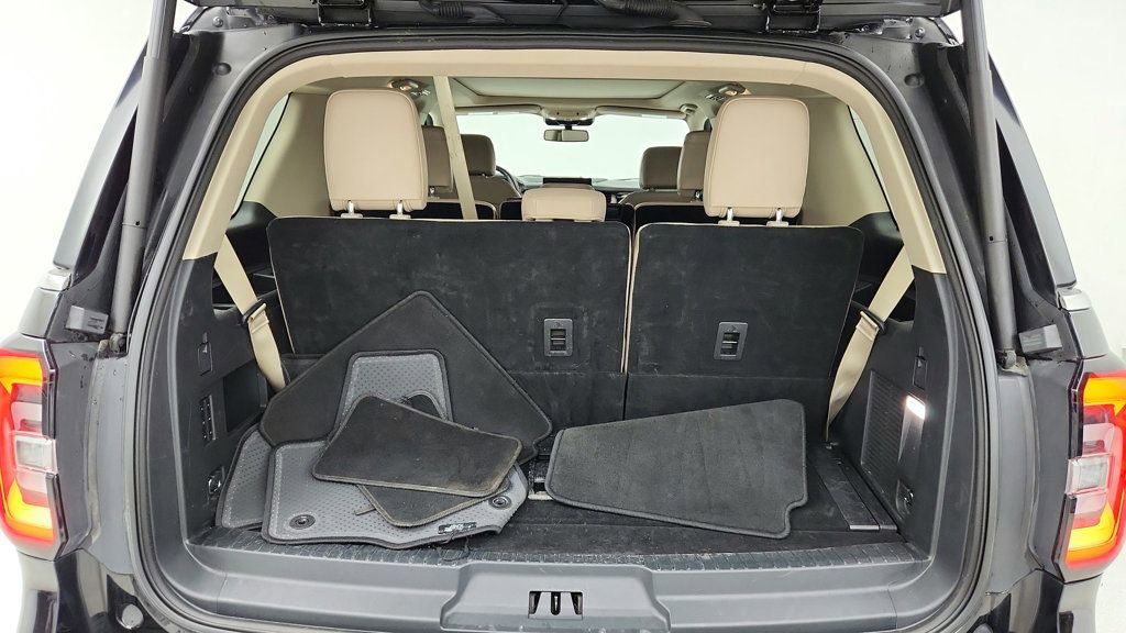 Used 2024 Ford Expedition Limited image 20