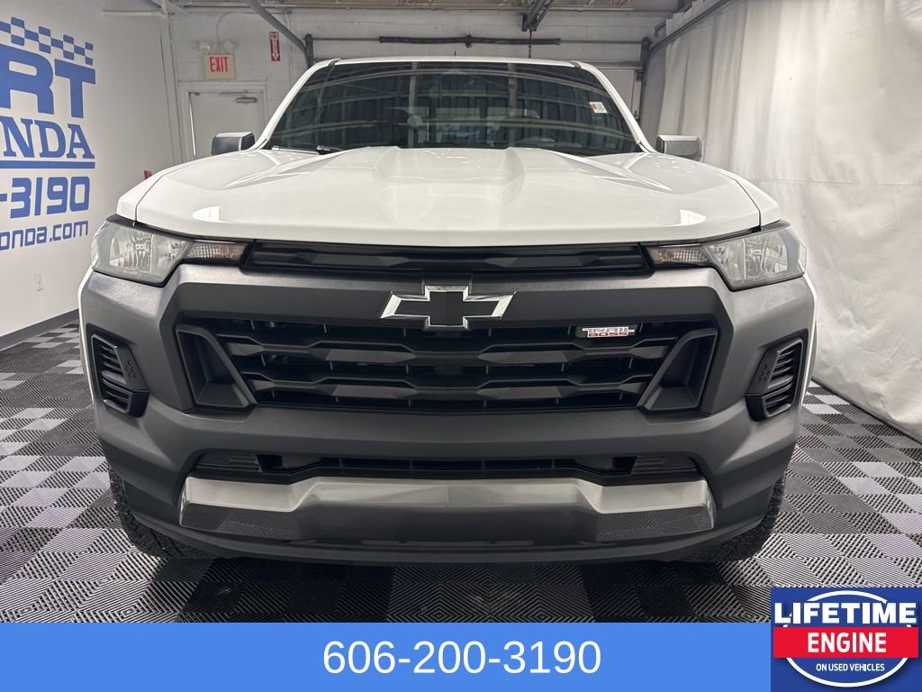 Used 2023 Chevrolet Colorado Trail Boss image 2