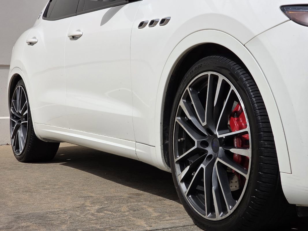 Used 2019 Maserati Levante GTS image 42