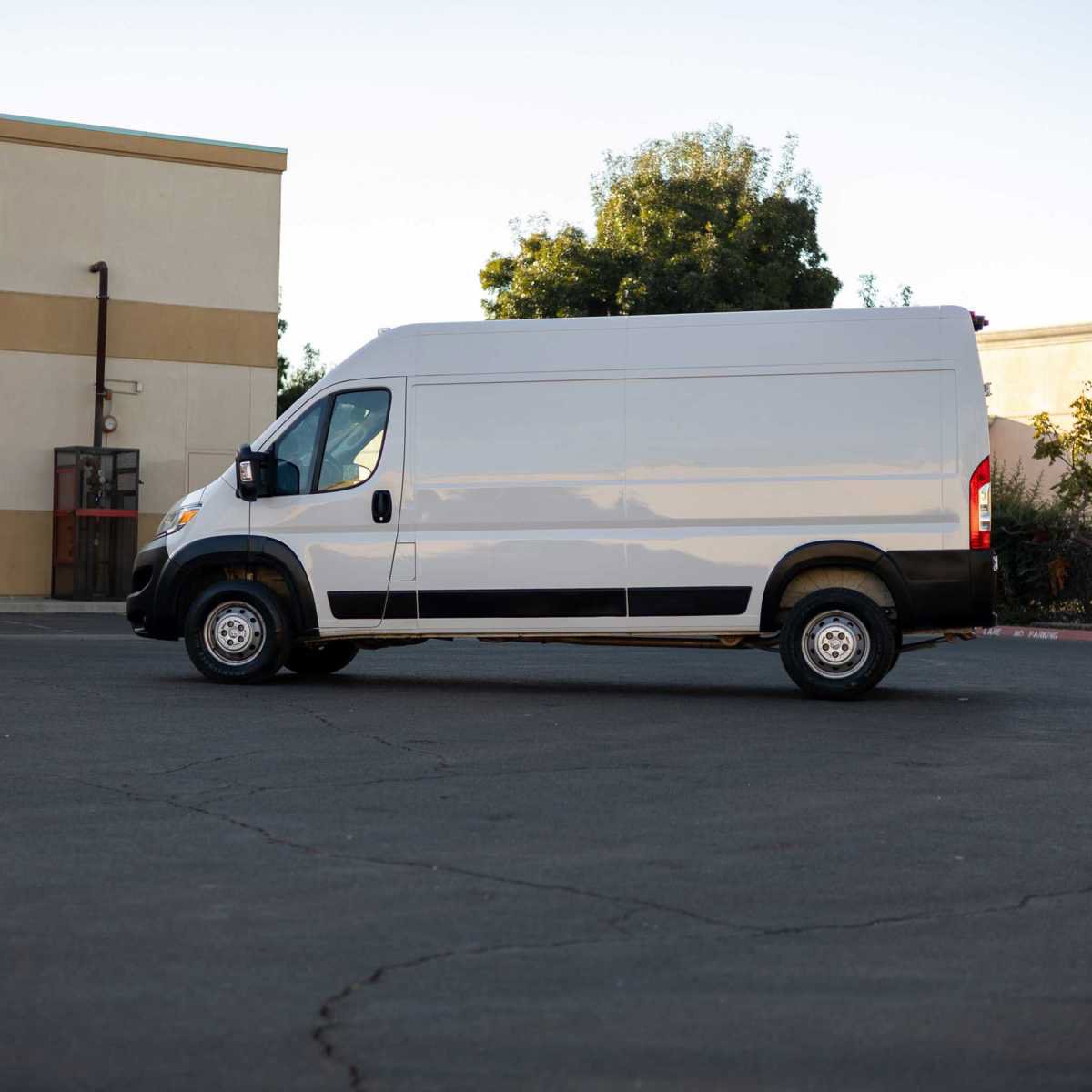 Used 2023 RAM ProMaster 2500 FWD image 8