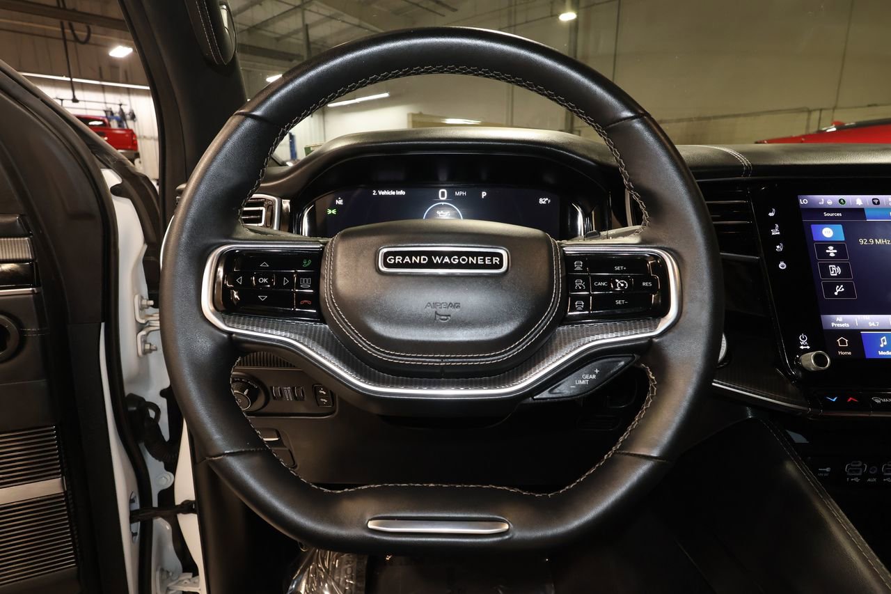 Used 2023 Jeep Grand Wagoneer Series II image 11