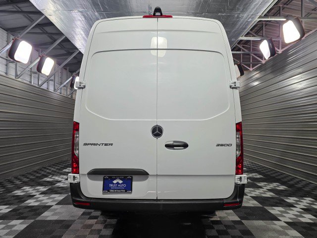 Used 2023 Mercedes-Benz Sprinter 2500 image 6