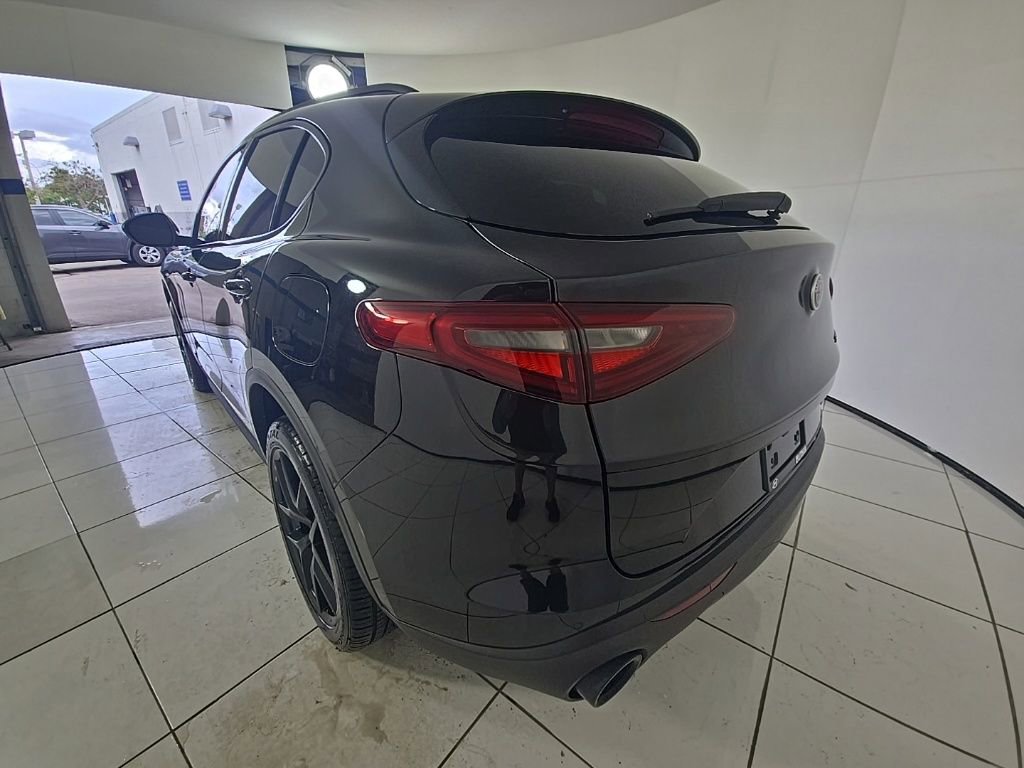Used 2020 Alfa Romeo Stelvio w/ Nero Edizione RWD image 7