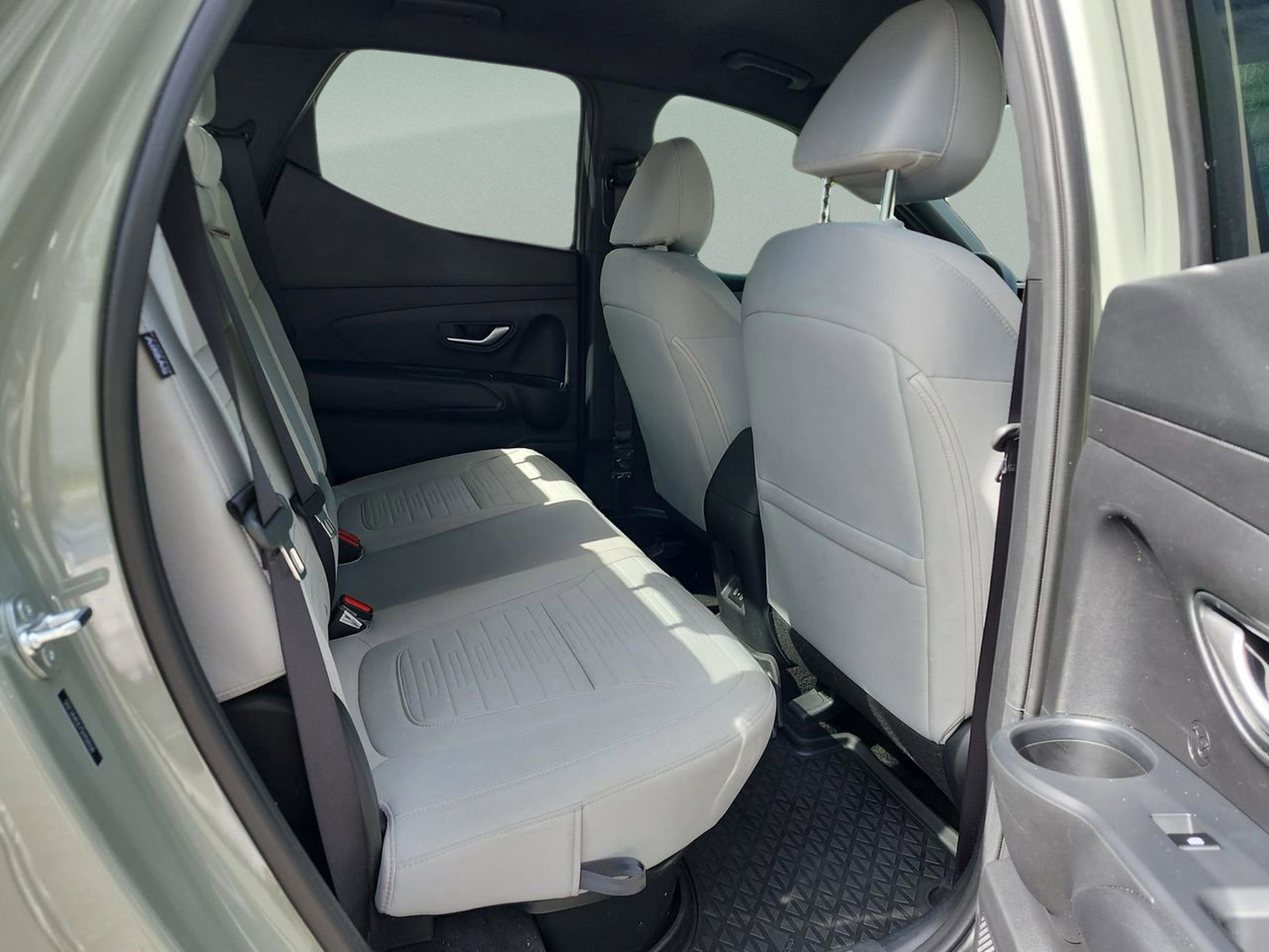 Certified 2025 Hyundai Santa Cruz SE image 19