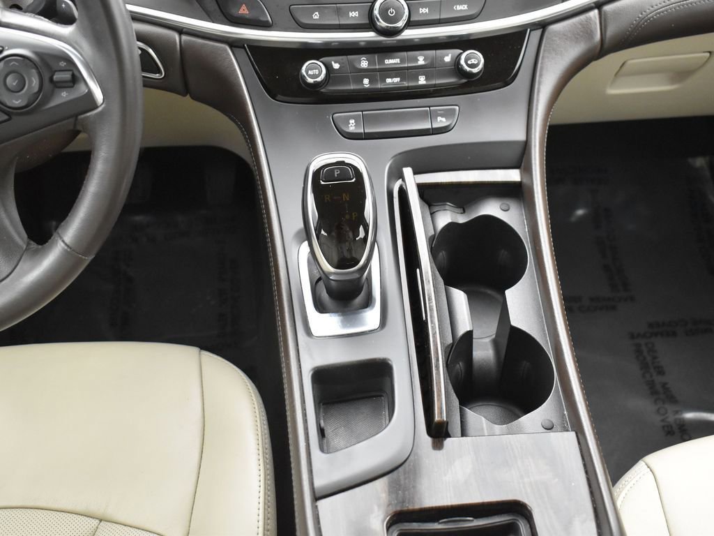 Used 2017 Buick LaCrosse Essence image 21