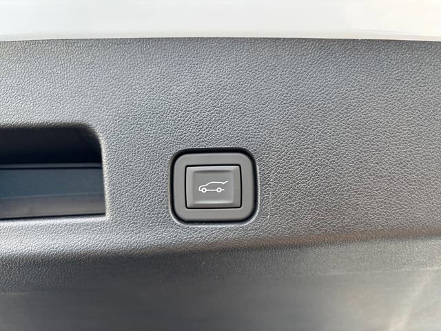 New 2026 Chevrolet Traverse LT w/ Midnight/Sport Edition image 22