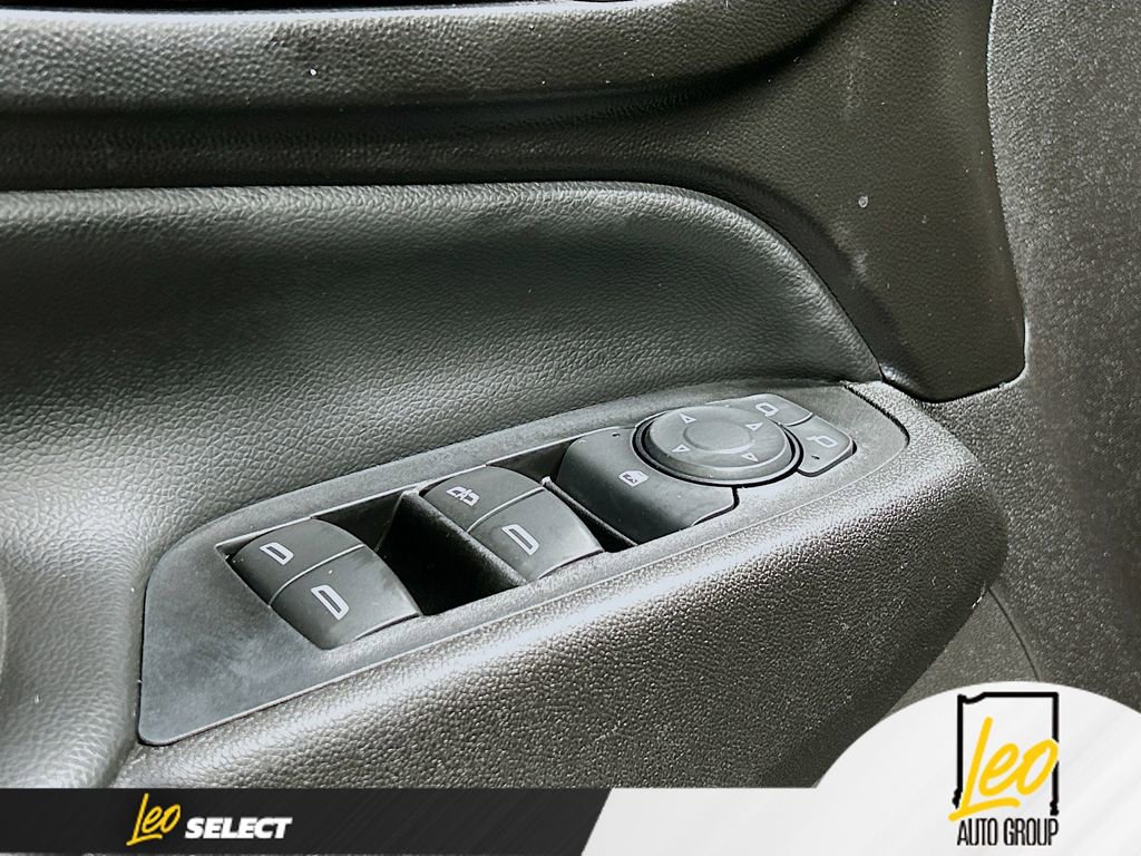 Used 2019 Chevrolet Equinox LT image 17