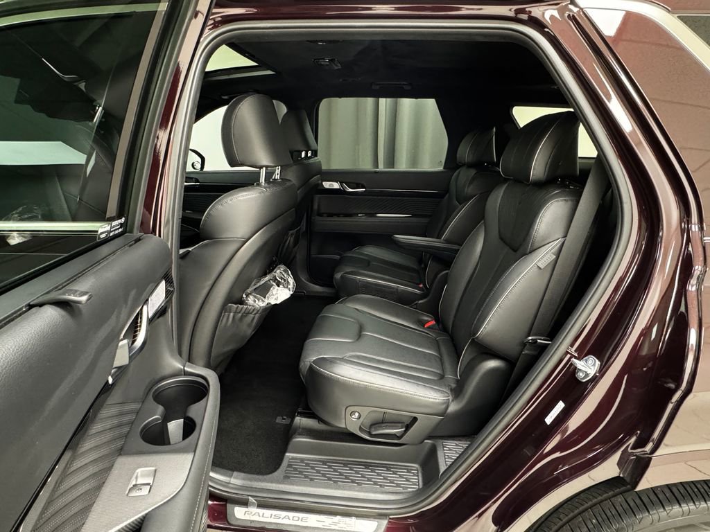 Used 2023 Hyundai Palisade Calligraphy image 12