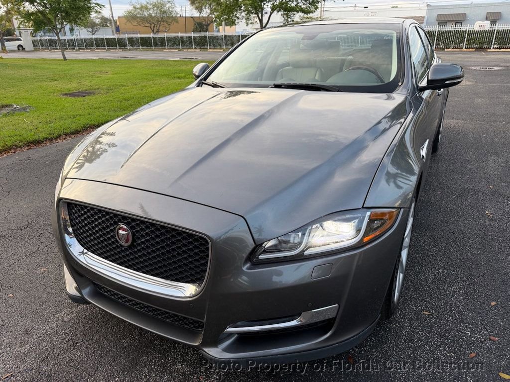 Used 2017 Jaguar XJ R-Sport image 16
