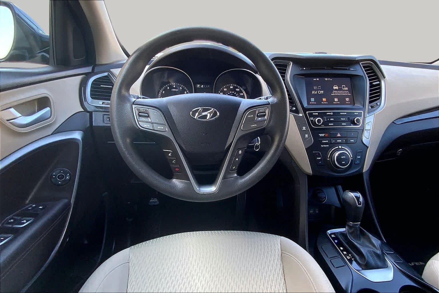 Used 2017 Hyundai Santa Fe Sport FWD image 6