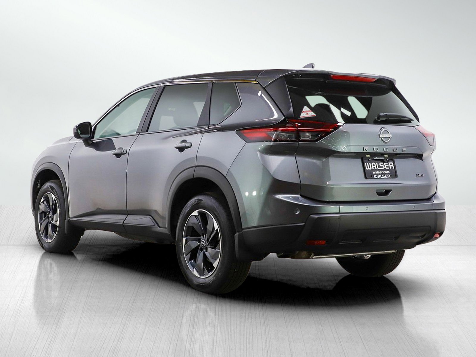 Used 2026 Nissan Rogue SV image 3