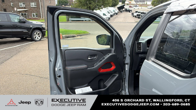 Used 2023 Nissan Frontier PRO-4X w/ Tow Package AWD/4WD image 10