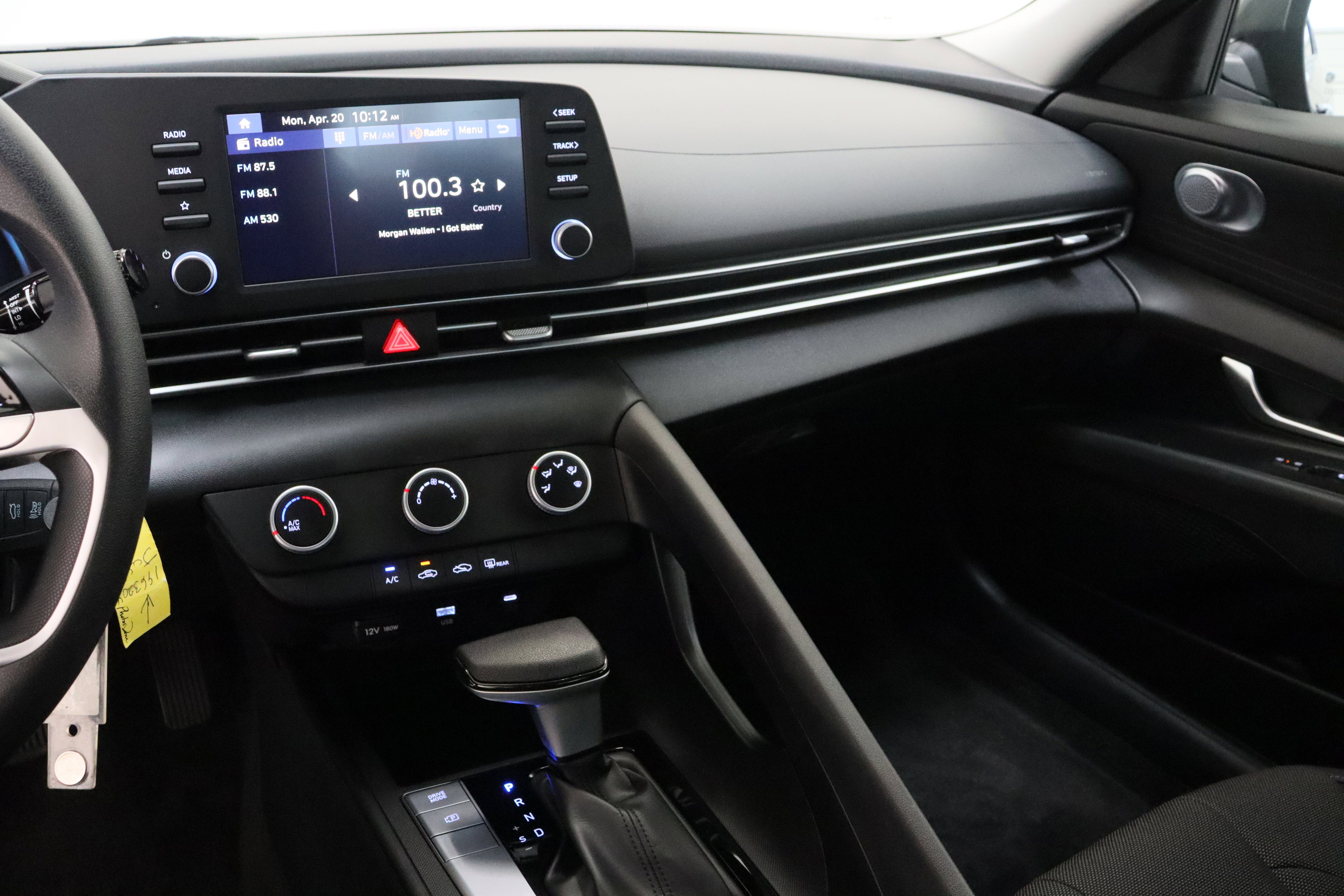 Used 2025 Hyundai Elantra SE image 15