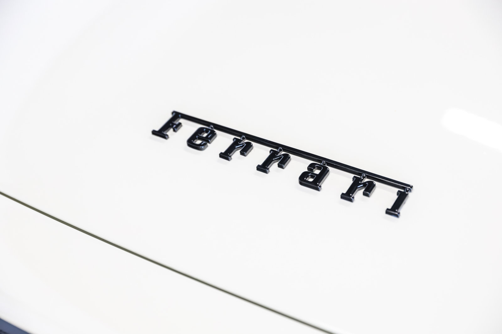 Used 2013 Ferrari 458 Spider RWD image 25