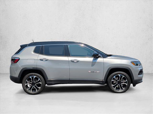 Used 2023 Jeep Compass Limited AWD/4WD image 4