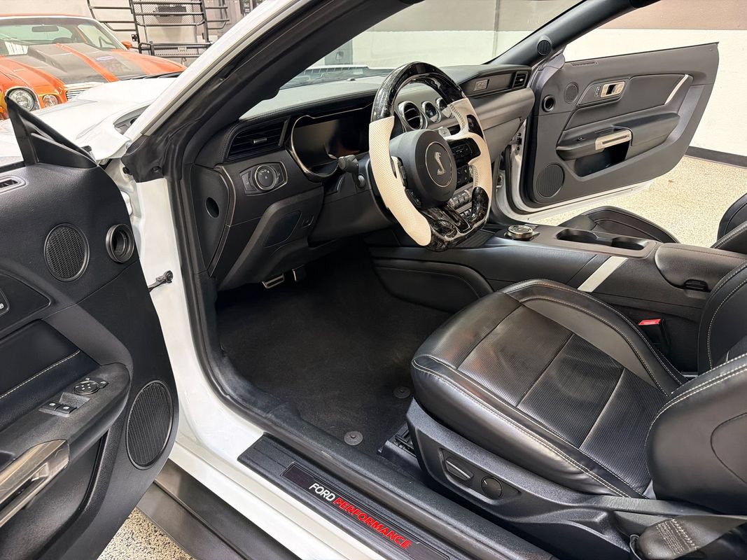 Used 2020 Ford Mustang Shelby GT500 w/ Technology Package RWD image 22