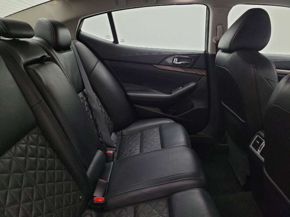 Used 2016 Nissan Maxima Platinum FWD image 19