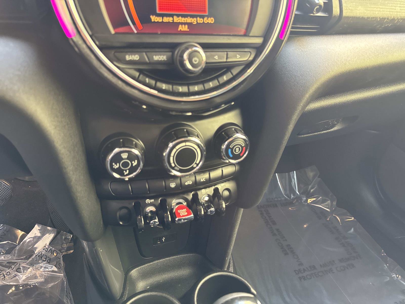 Used 2020 MINI Cooper 2-Door Hardtop FWD image 16