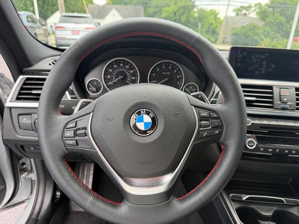 Used 2018 BMW 330i xDrive Sedan w/ Convenience Package AWD/4WD image 31