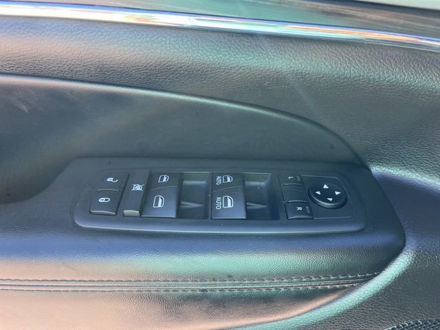 Used 2019 Jeep Grand Cherokee Limited w/ Luxury Group II image 16