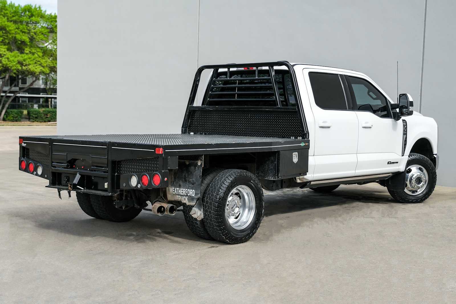 Used 2023 Ford F350 Lariat w/ FX4 Off-Road Package image 8