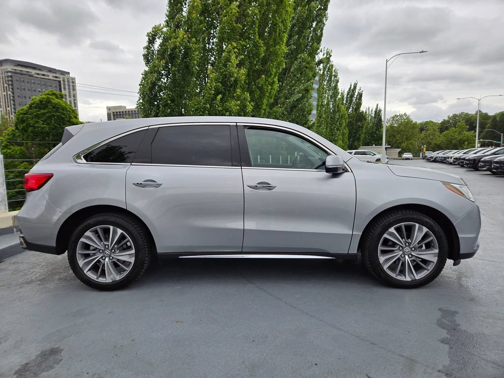 Used 2017 Acura MDX SH-AWD w/ Technology Package image 3