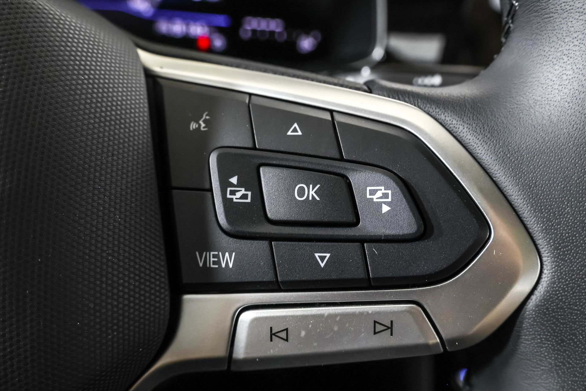 Used 2026 Volkswagen Jetta SE FWD image 27