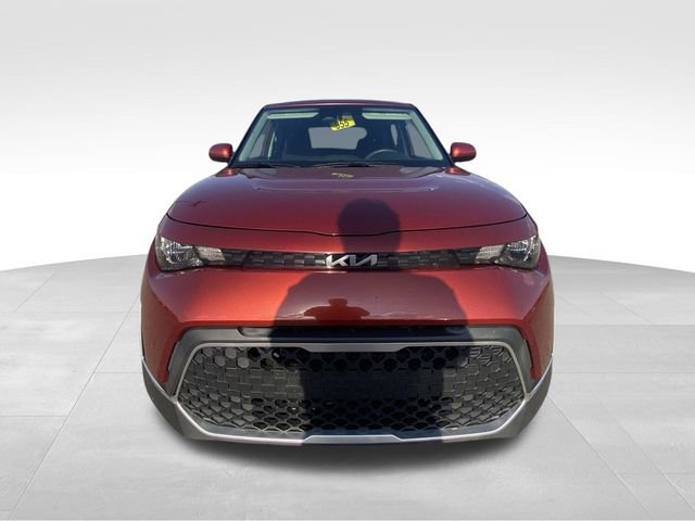 Used 2023 Kia Soul LX w/ LX Technology Package FWD image 16