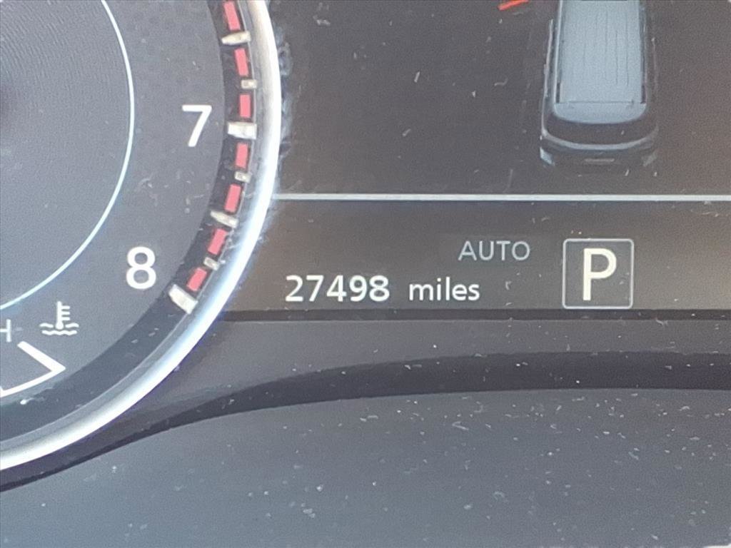 Used 2024 Nissan Armada SL w/ Captain's Chairs Package image 23