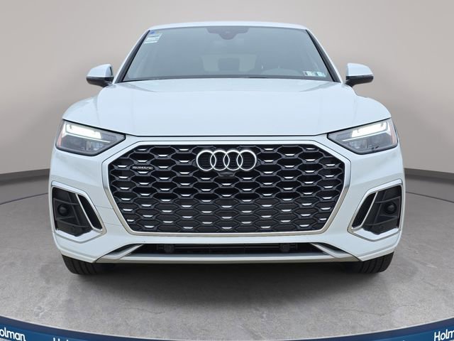 Used 2023 Audi Q5 2.0T Premium w/ Convenience Package image 3