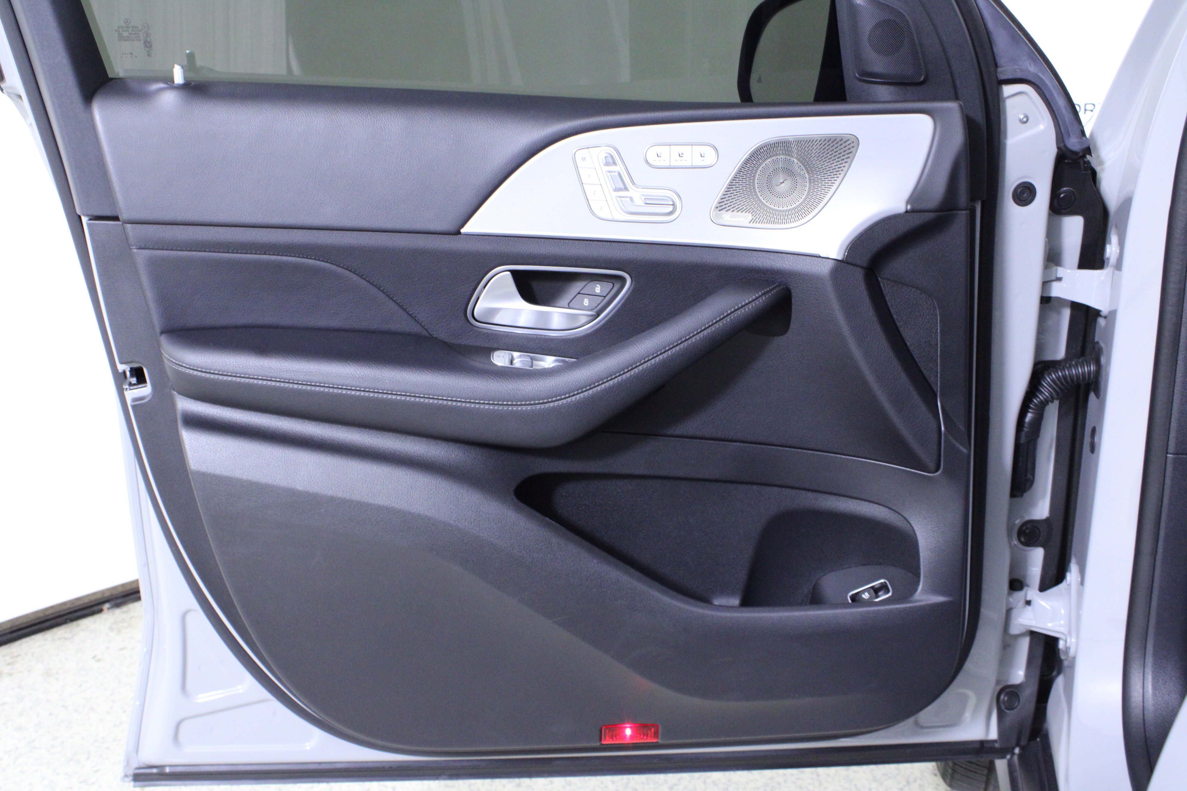 Used 2024 Mercedes-Benz GLS 450 4MATIC image 19