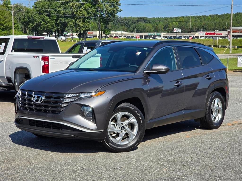 Used 2023 Hyundai Tucson SEL FWD image 2