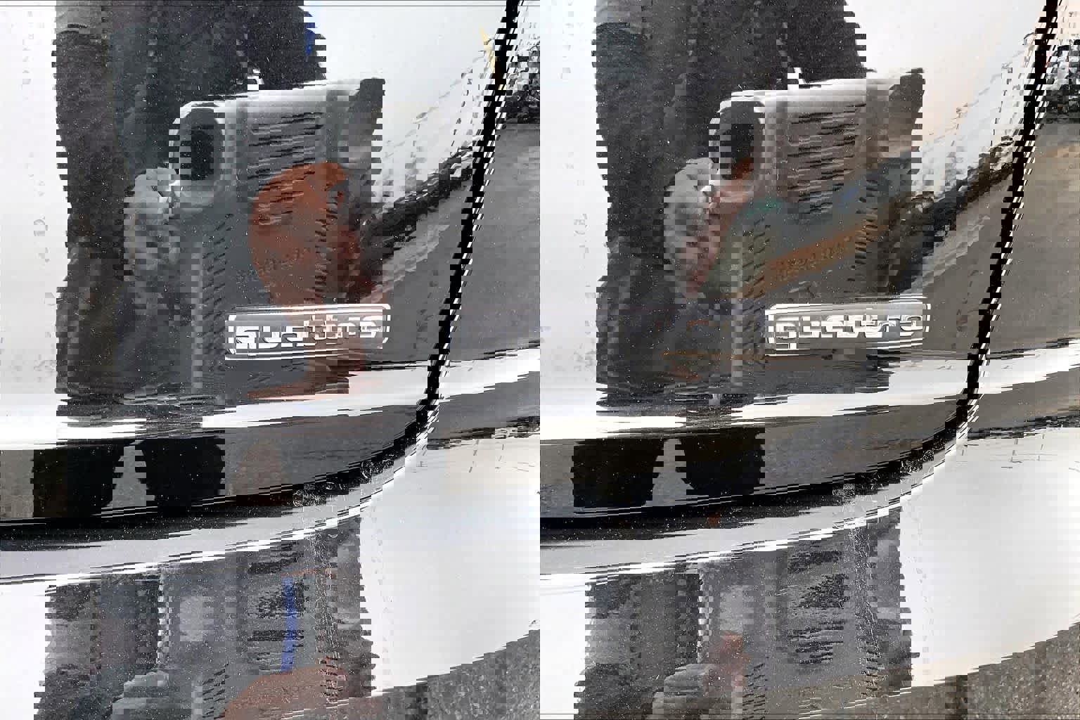 Used 2023 Audi Q8 Premium w/ Black Optic Package image 31