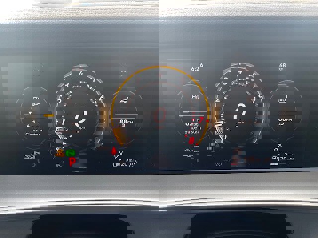 New 2025 Volkswagen Tiguan SE image 15