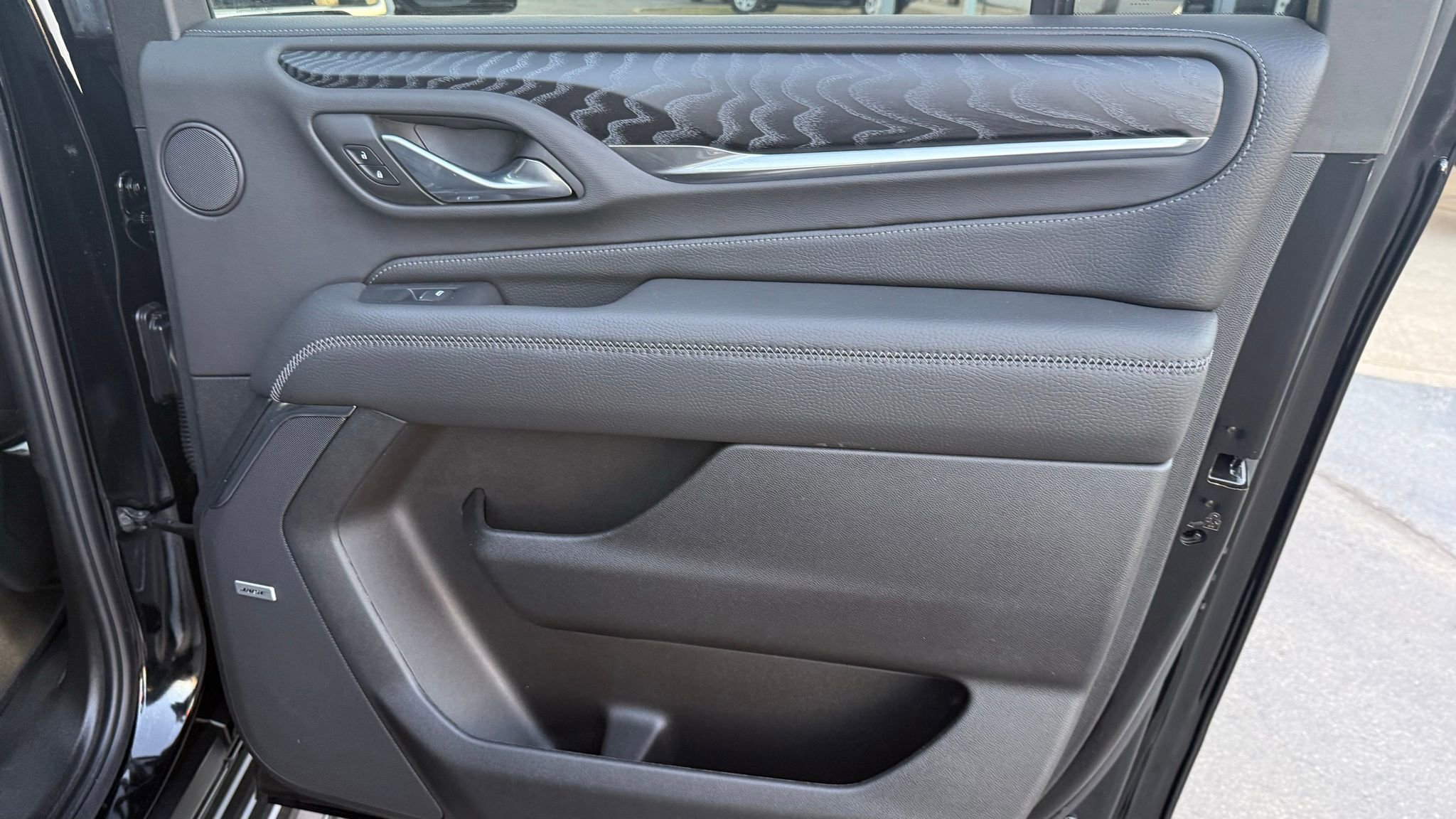 Used 2024 GMC Yukon XL Denali w/ Advanced Technology Package image 21