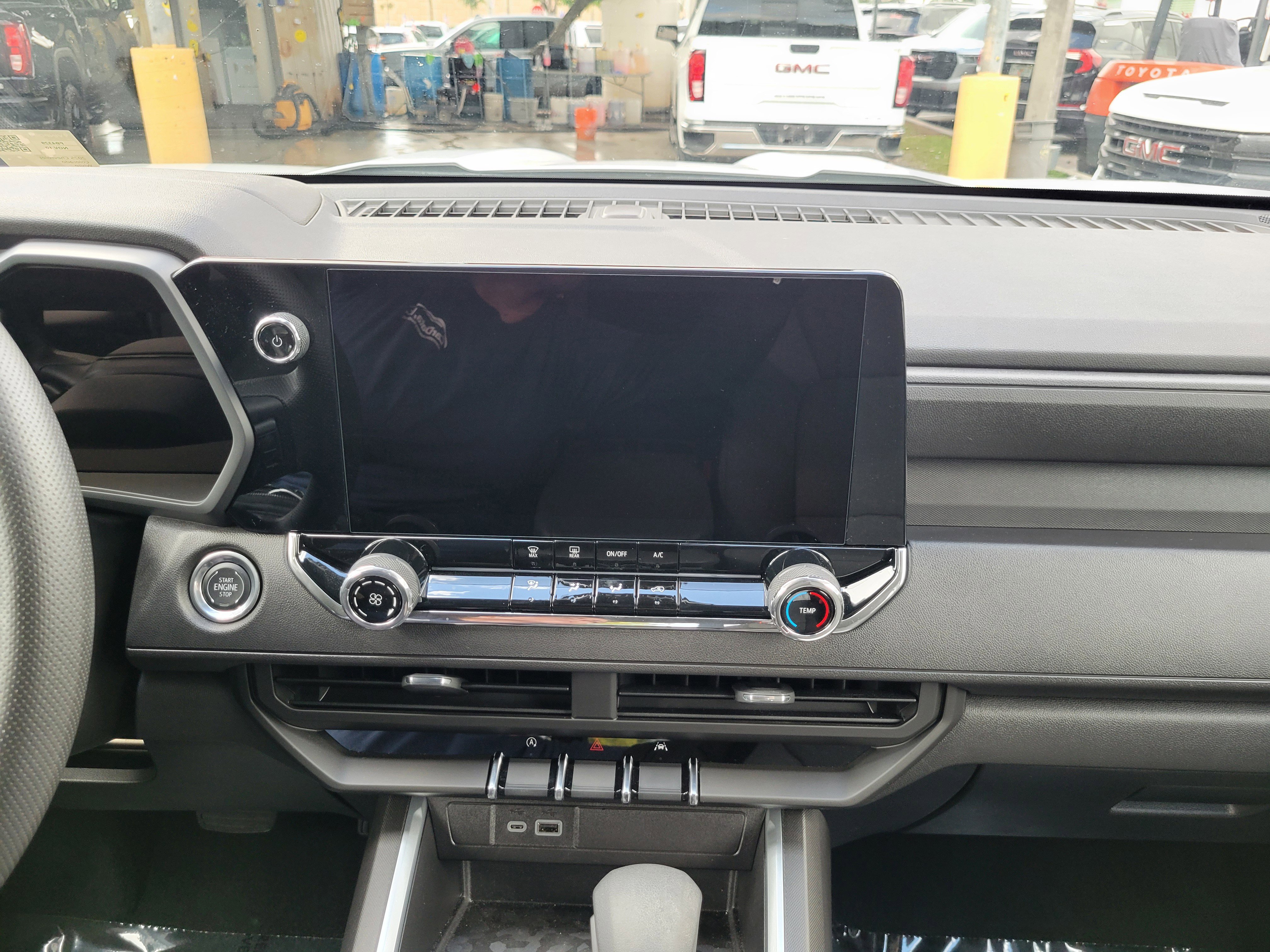 Used 2025 Chevrolet Colorado W/T w/ WT Custom Package image 20