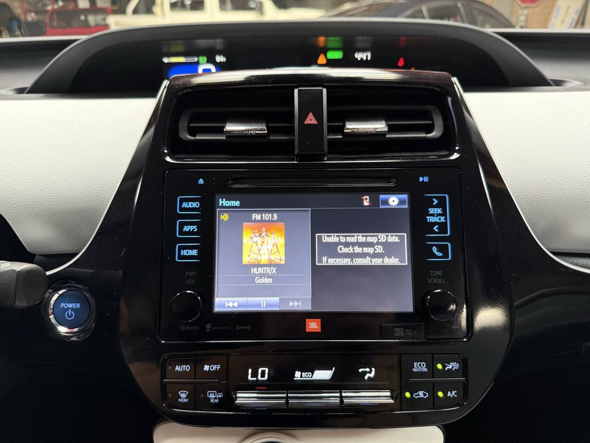 Used 2017 Toyota Prius Four Touring w/ Premium Convenience Package FWD image 19