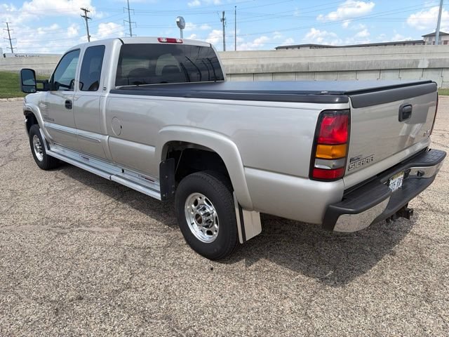 Used 2007 GMC Sierra 2500 SLE w/ Heavy-Duty Power Package RWD image 4