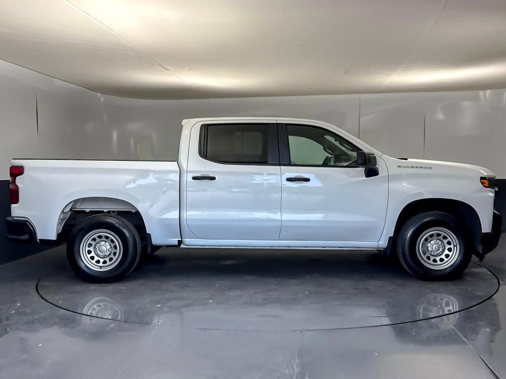 Used 2021 Chevrolet Silverado 1500 W/T w/ WT Value Package AWD/4WD image 2