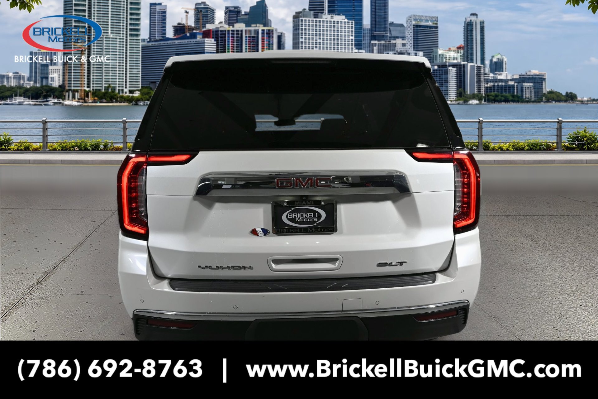 Used 2023 GMC Yukon XL SLT AWD/4WD image 4