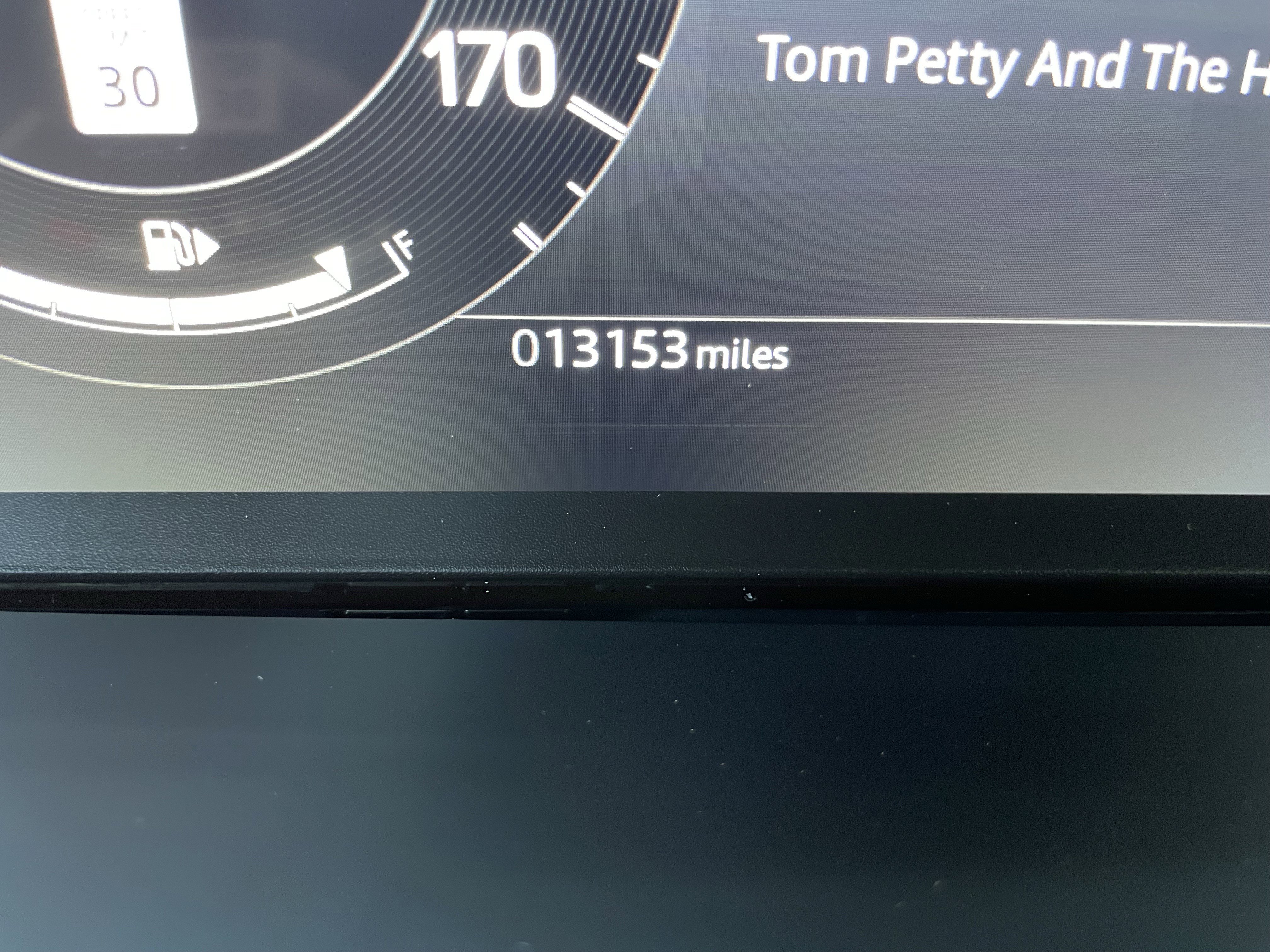 Certified 2024 Land Rover Discovery Sport S image 25