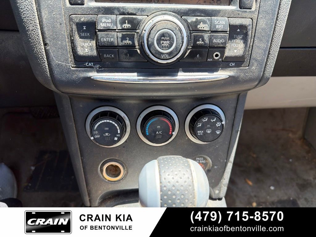 Used 2013 Nissan Rogue S FWD image 17