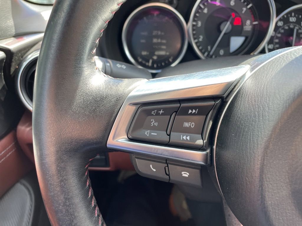 Used 2019 MAZDA MX-5 Miata RF Grand Touring w/ GT-S Package RWD image 12