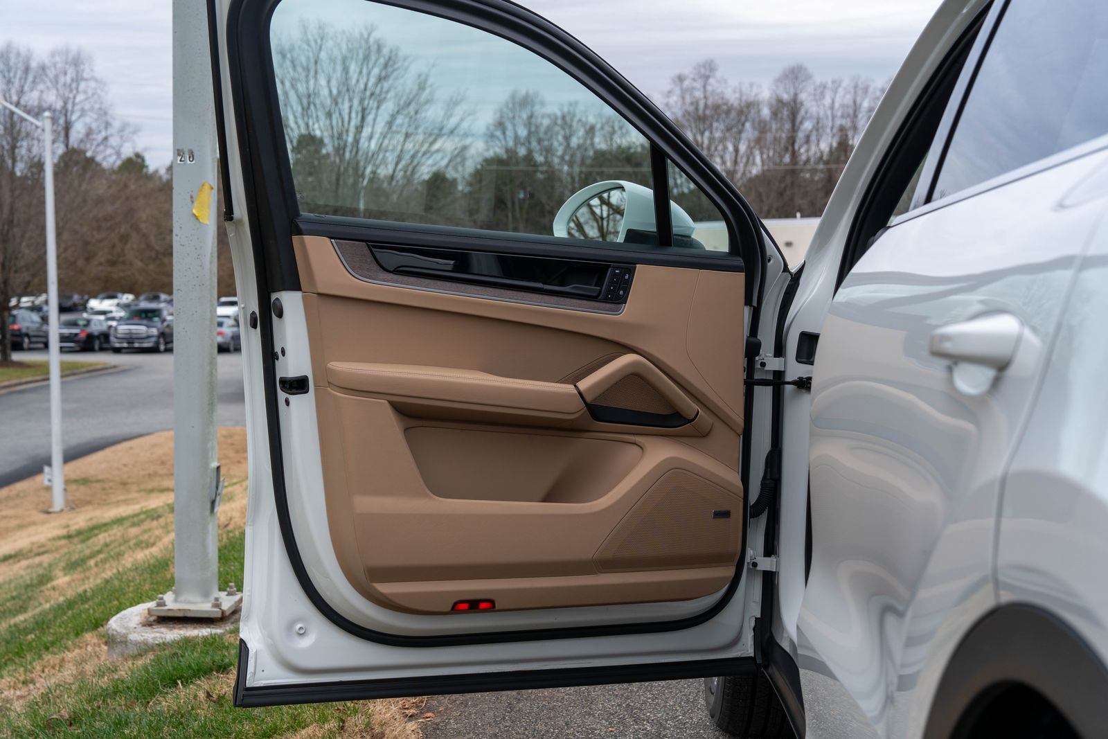 Certified 2024 Porsche Cayenne image 20