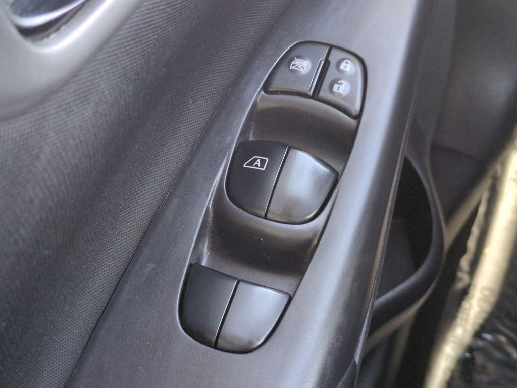 Certified 2019 Nissan Sentra SV image 21