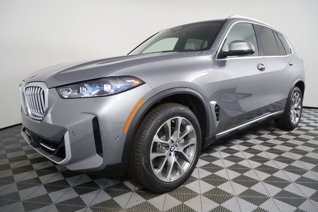 Used 2026 BMW X5 xDrive40i w/ Premium Package image 7