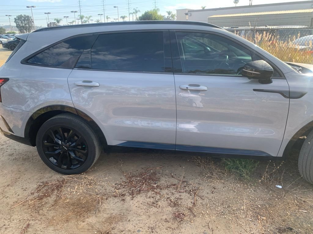 Certified 2022 Kia Sorento SX FWD image 5